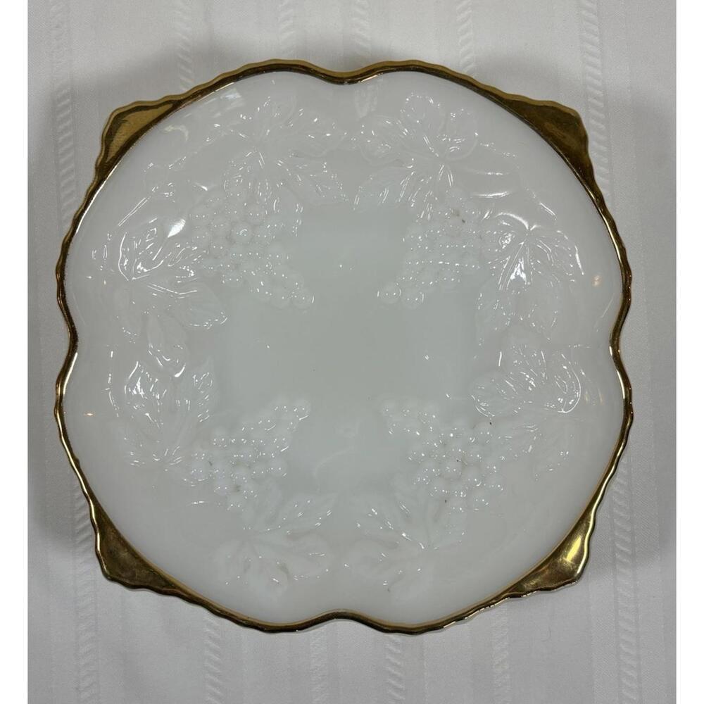 Anchor Hocking Milk Glass Harvest Grape Bowl w/ Gold Trim 9” Vintage